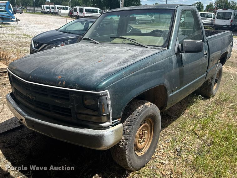 image for item DU9304 1995 Chevrolet K1500 pickup truck