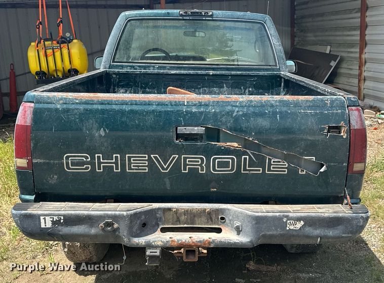 image for item DU9304 1995 Chevrolet K1500 pickup truck