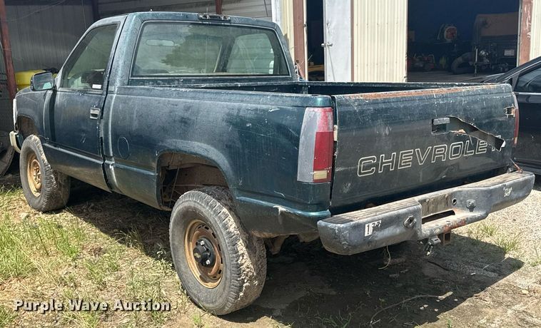 image for item DU9304 1995 Chevrolet K1500 pickup truck