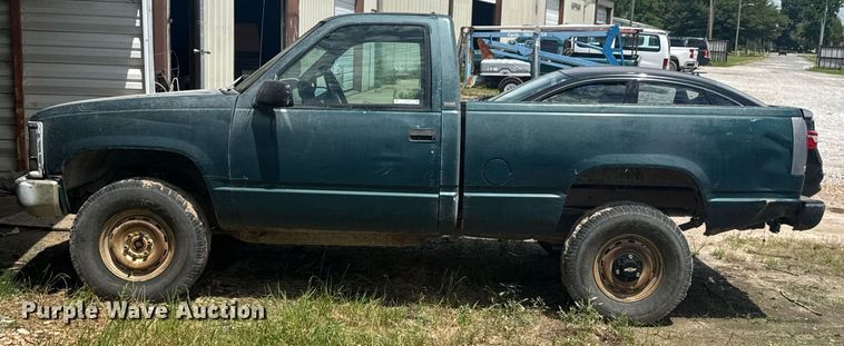 image for item DU9304 1995 Chevrolet K1500 pickup truck