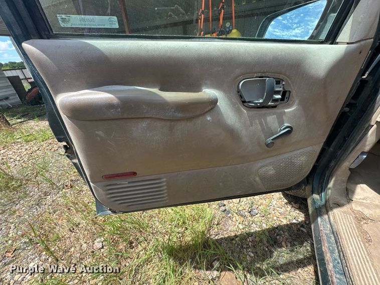 image for item DU9304 1995 Chevrolet K1500 pickup truck