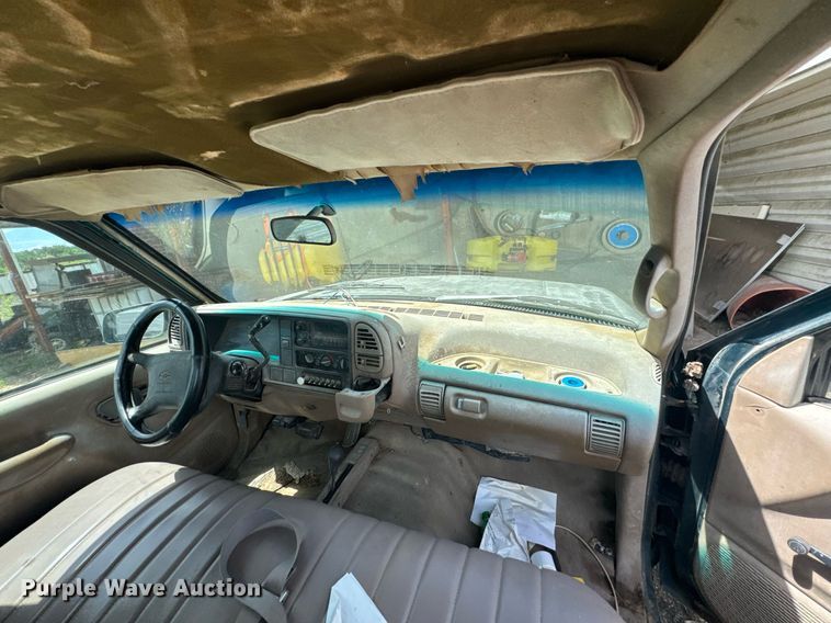 image for item DU9304 1995 Chevrolet K1500 pickup truck