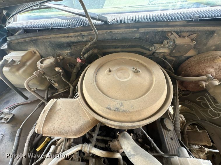 image for item DU9304 1995 Chevrolet K1500 pickup truck