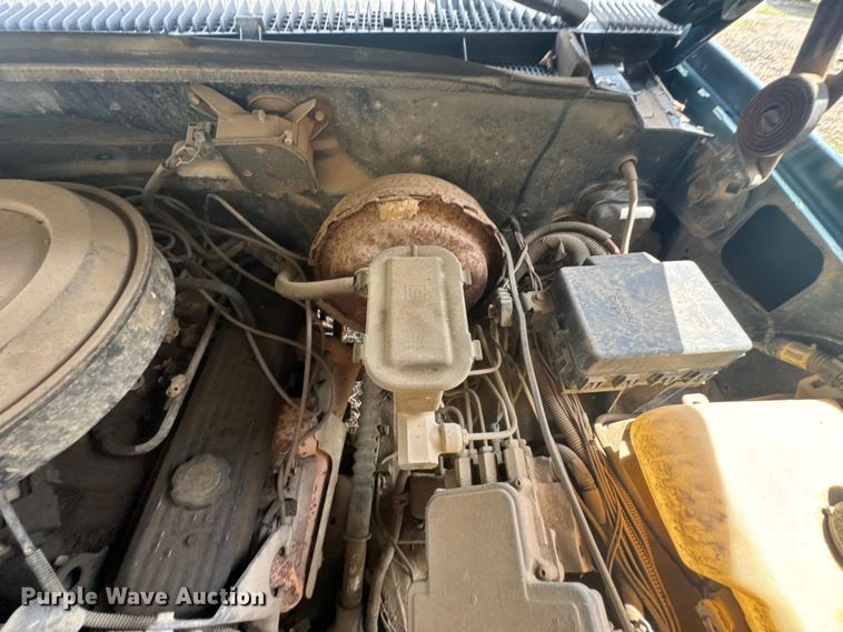 image for item DU9304 1995 Chevrolet K1500 pickup truck