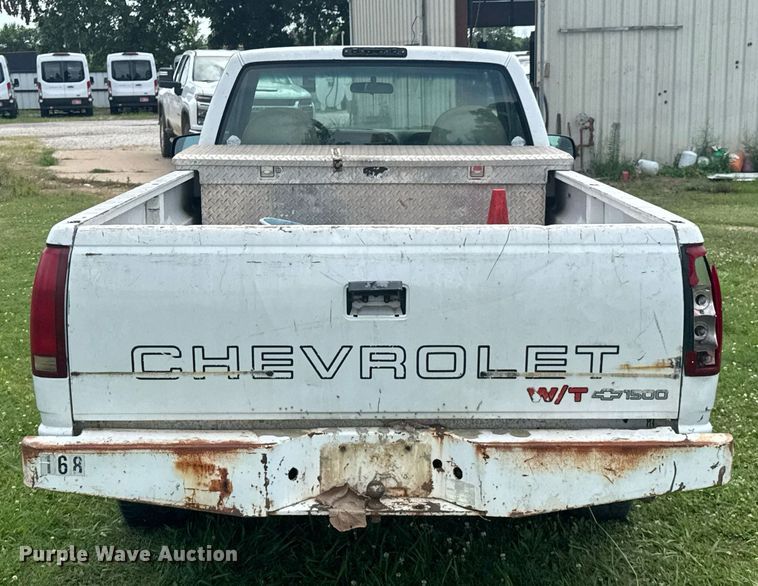 image for item DU9308 1998 Chevrolet C1500 pickup truck