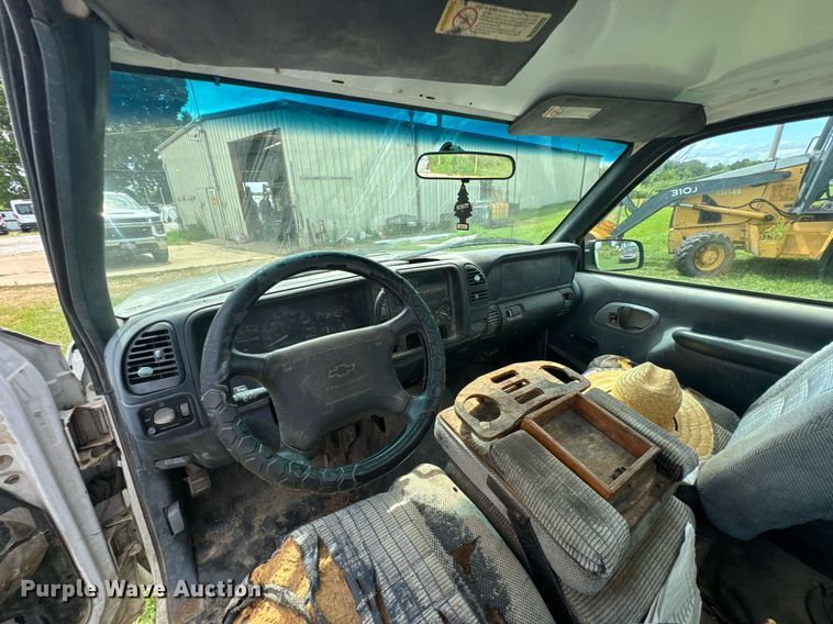 image for item DU9308 1998 Chevrolet C1500 pickup truck