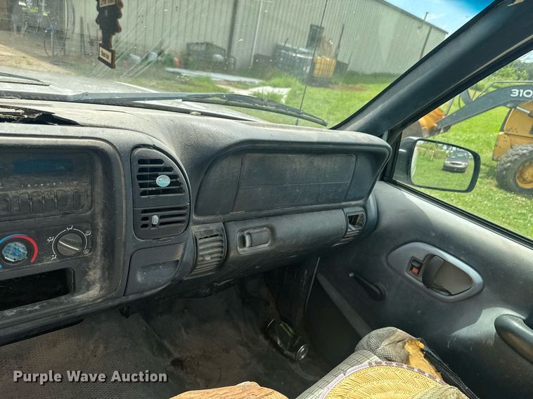 image for item DU9308 1998 Chevrolet C1500 pickup truck