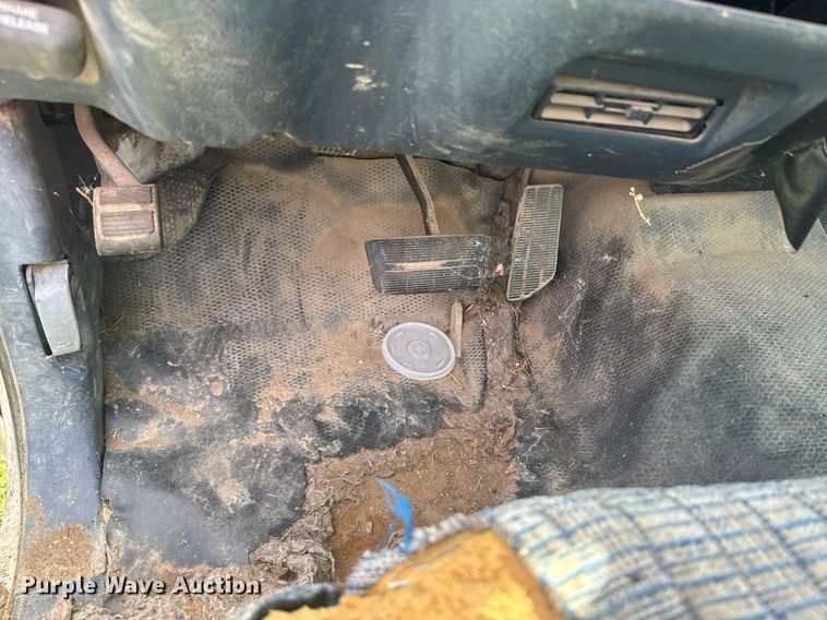 image for item DU9308 1998 Chevrolet C1500 pickup truck