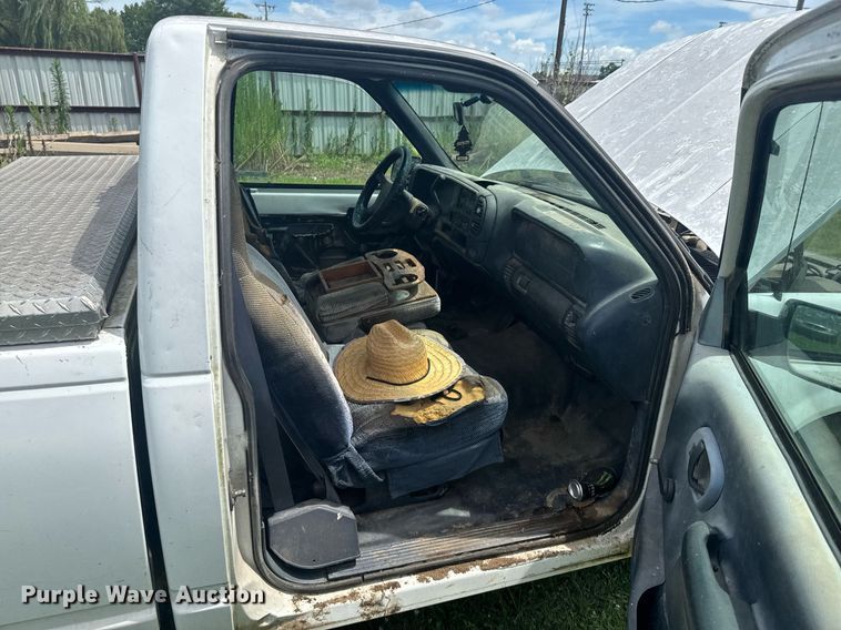 image for item DU9308 1998 Chevrolet C1500 pickup truck