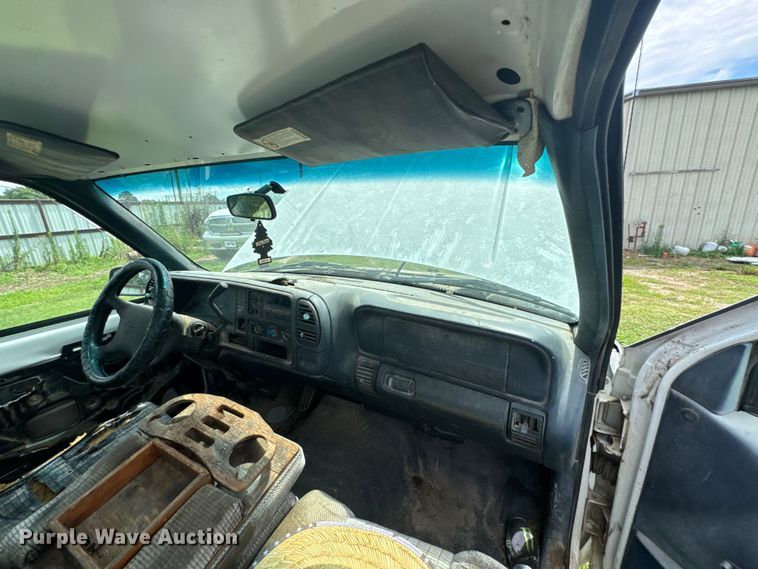 image for item DU9308 1998 Chevrolet C1500 pickup truck