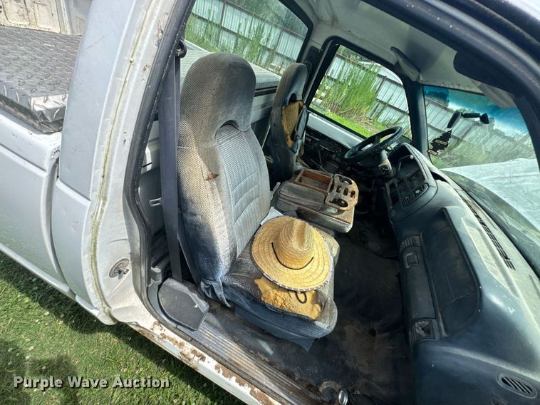 image for item DU9308 1998 Chevrolet C1500 pickup truck