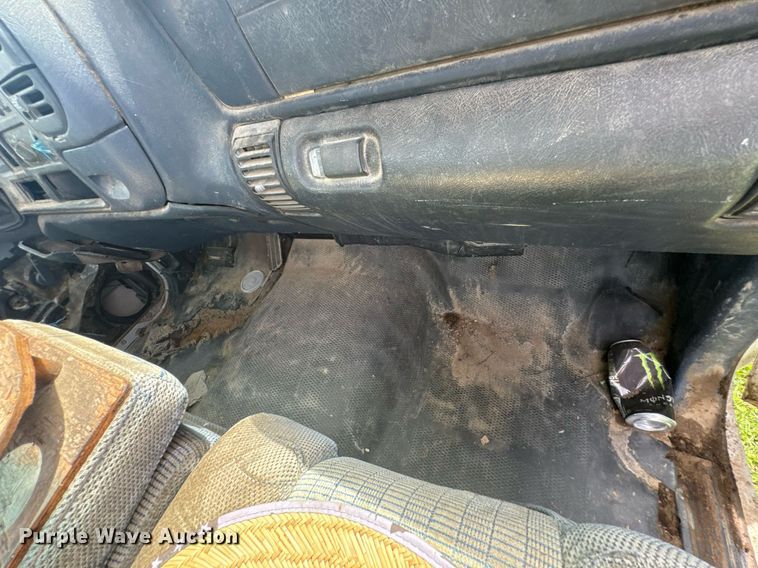 image for item DU9308 1998 Chevrolet C1500 pickup truck