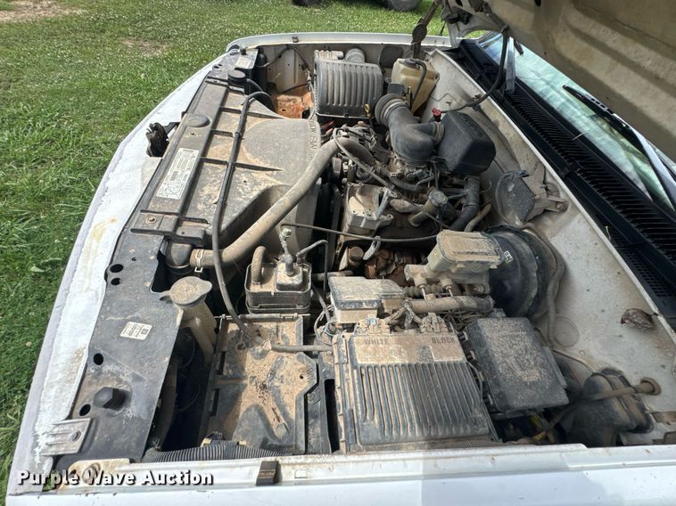 image for item DU9308 1998 Chevrolet C1500 pickup truck