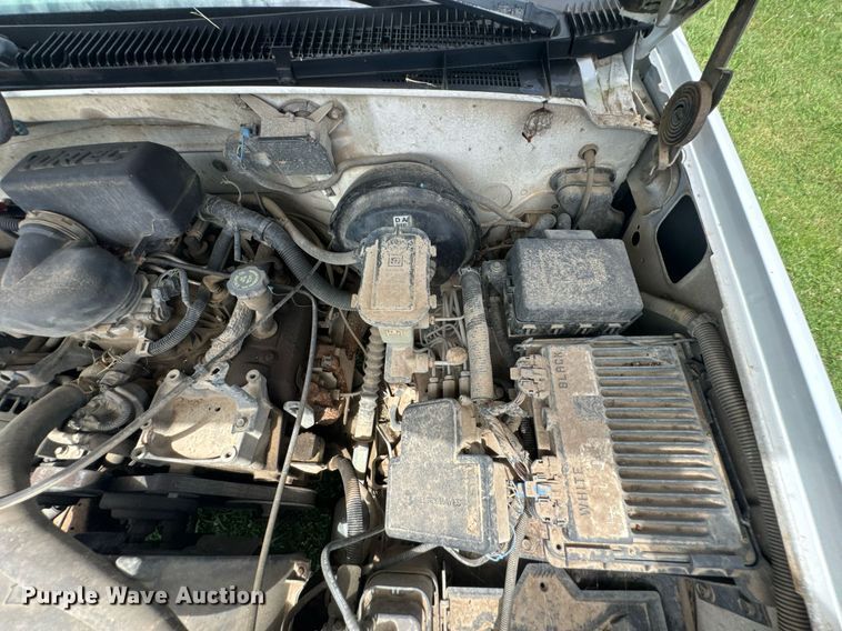 image for item DU9308 1998 Chevrolet C1500 pickup truck