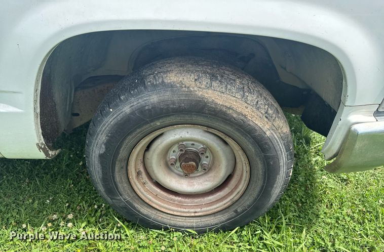 image for item DU9308 1998 Chevrolet C1500 pickup truck