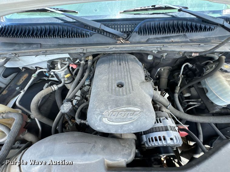 image for item DU9347 2004 Chevrolet Suburban 1500 SUV