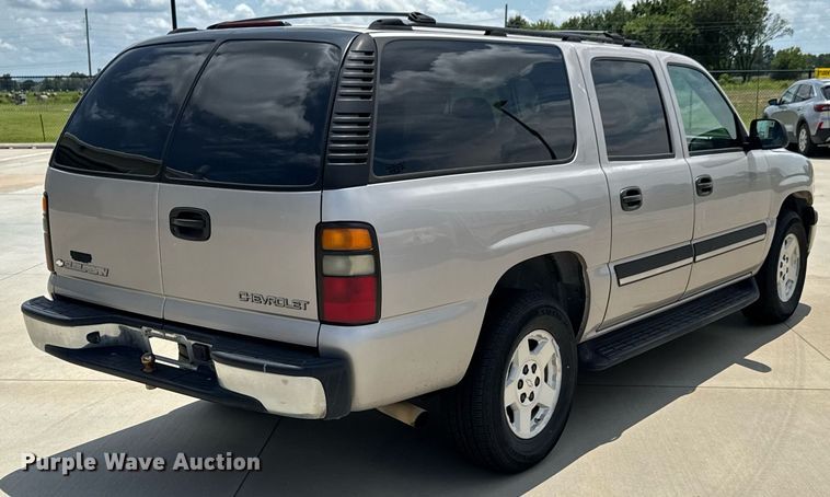 image for item DU9348 2004 Chevrolet Suburban 1500 SUV