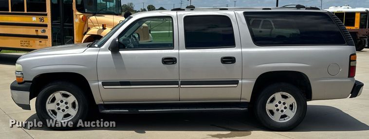 image for item DU9348 2004 Chevrolet Suburban 1500 SUV