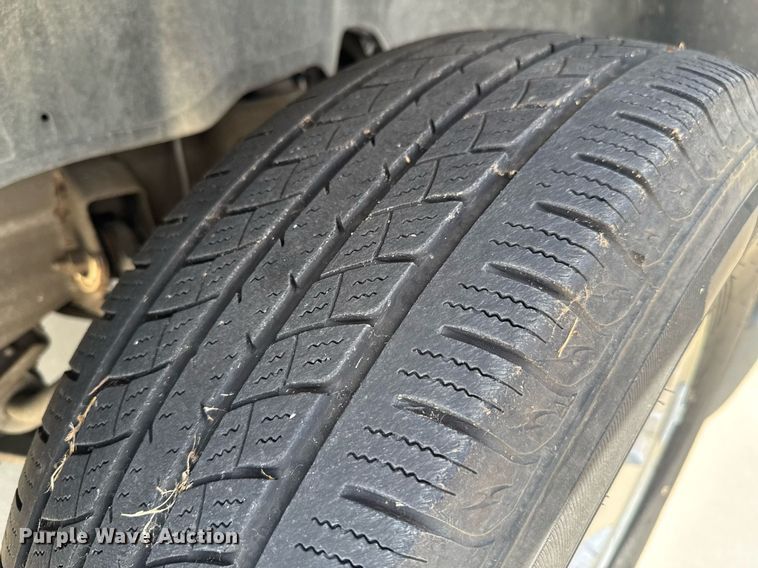 image for item DU9348 2004 Chevrolet Suburban 1500 SUV