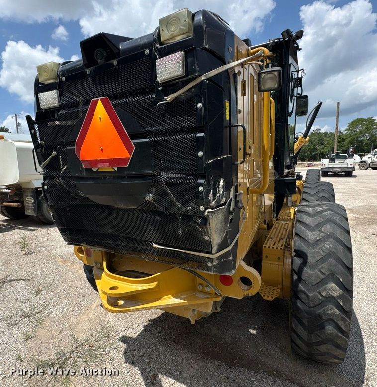 image for item DU9353 2014 Caterpillar 120M2 motor grader