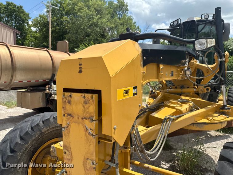 image for item DU9353 2014 Caterpillar 120M2 motor grader