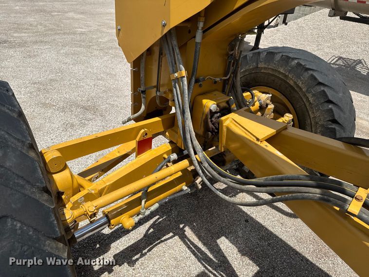 image for item DU9353 2014 Caterpillar 120M2 motor grader