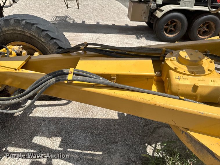 image for item DU9353 2014 Caterpillar 120M2 motor grader