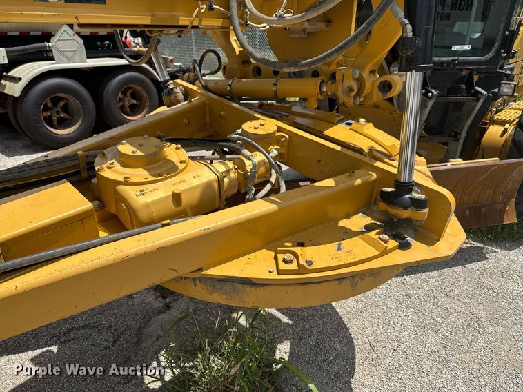 image for item DU9353 2014 Caterpillar 120M2 motor grader