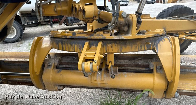 image for item DU9353 2014 Caterpillar 120M2 motor grader