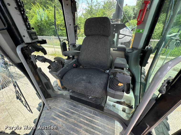 image for item DU9353 2014 Caterpillar 120M2 motor grader