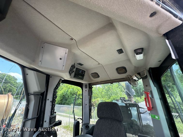 image for item DU9353 2014 Caterpillar 120M2 motor grader