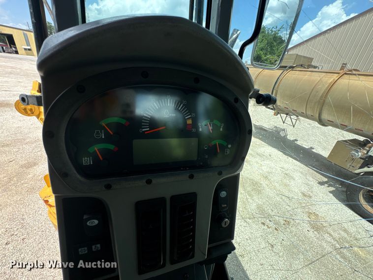 image for item DU9353 2014 Caterpillar 120M2 motor grader