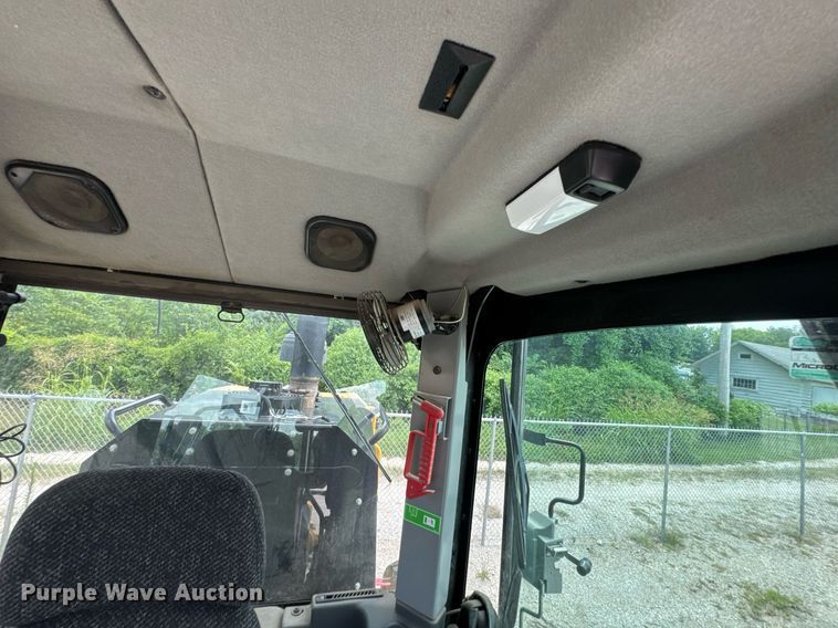 image for item DU9353 2014 Caterpillar 120M2 motor grader