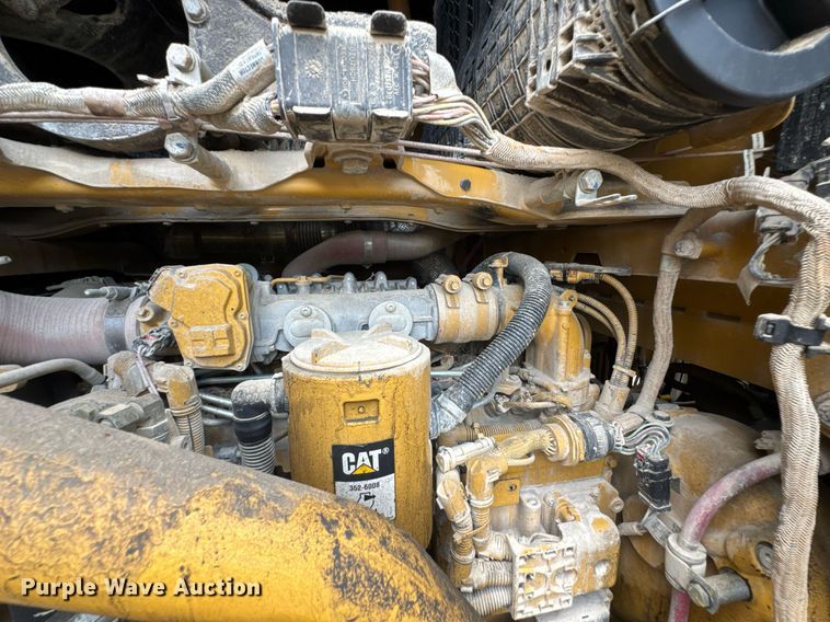 image for item DU9353 2014 Caterpillar 120M2 motor grader