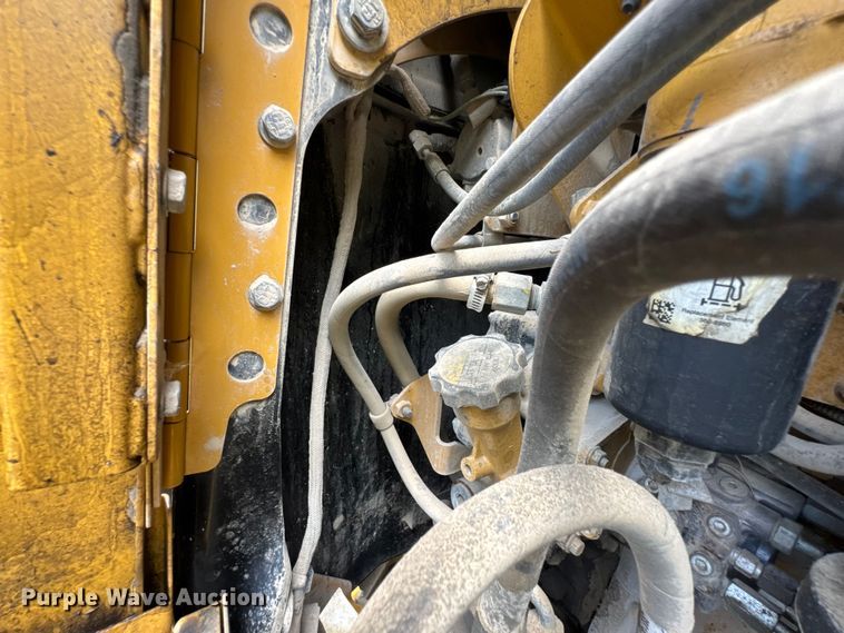 image for item DU9353 2014 Caterpillar 120M2 motor grader