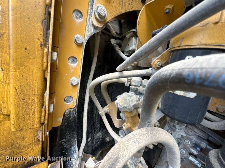 image for item DU9353 2014 Caterpillar 120M2 motor grader