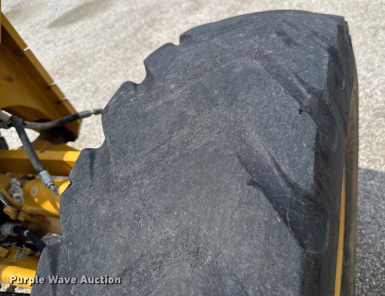 image for item DU9353 2014 Caterpillar 120M2 motor grader