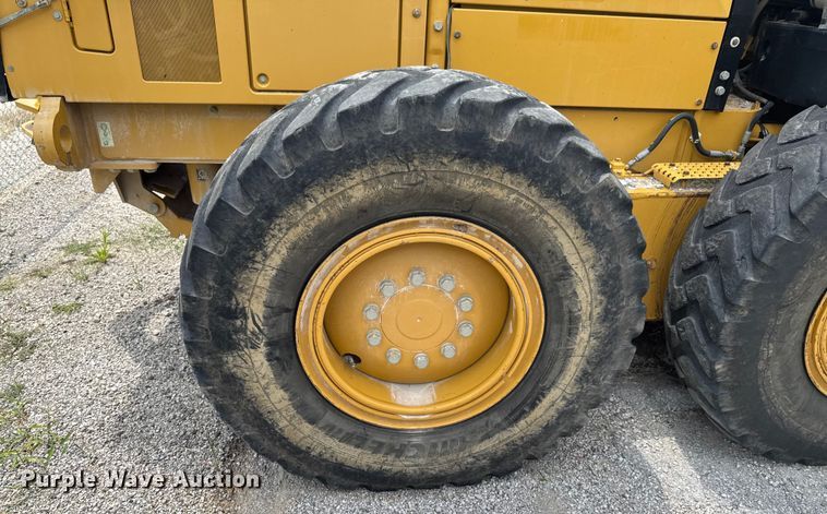 image for item DU9353 2014 Caterpillar 120M2 motor grader