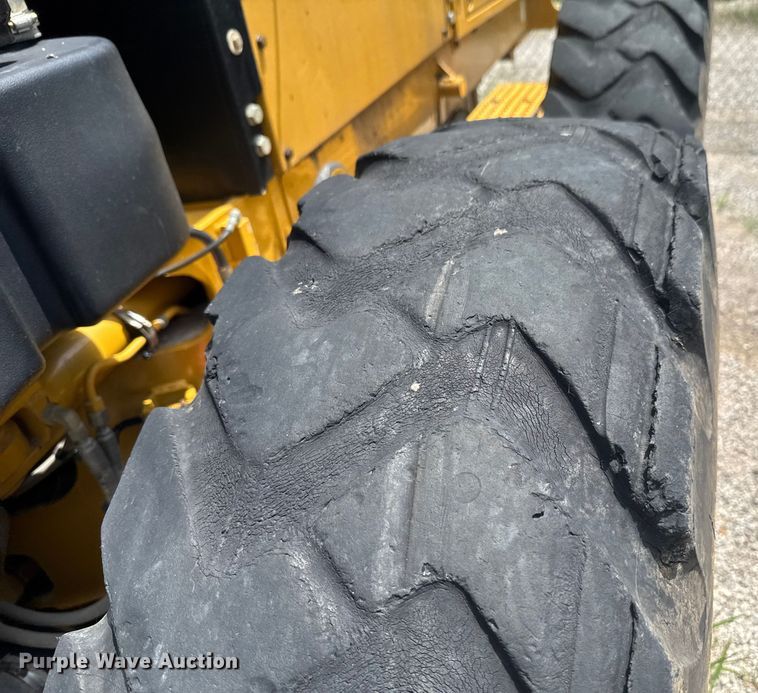 image for item DU9353 2014 Caterpillar 120M2 motor grader