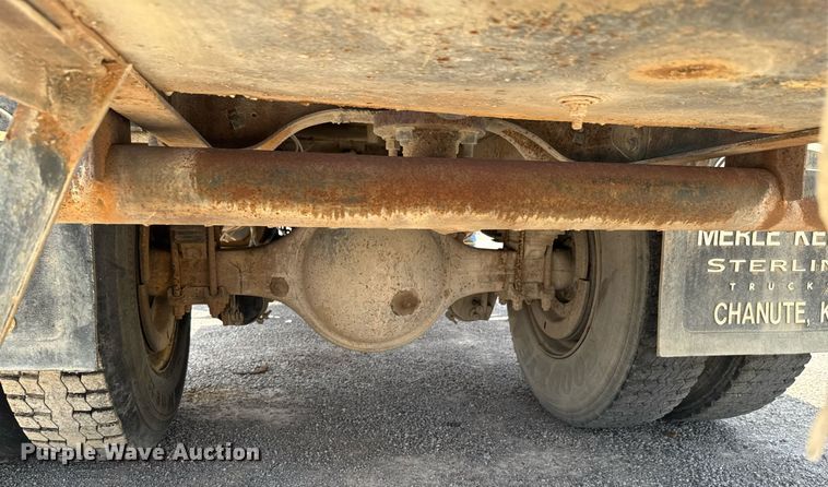 image for item DU9355 1981 International 1854 water truck