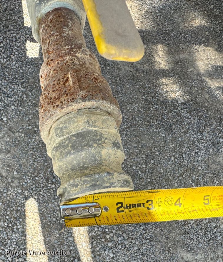 image for item DU9355 1981 International 1854 water truck