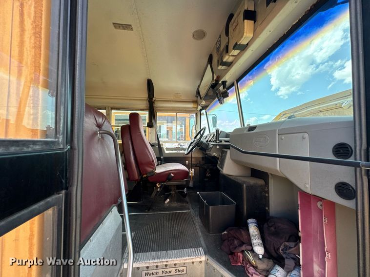 image for item DU9357 2005 Blue Bird Vision school bus