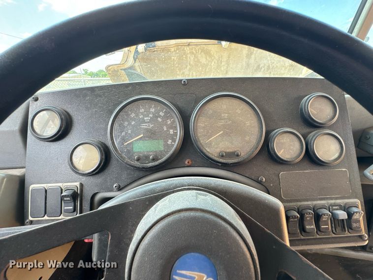 image for item DU9357 2005 Blue Bird Vision school bus