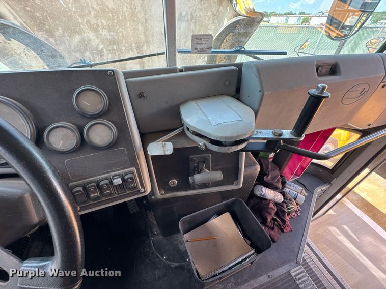 image for item DU9357 2005 Blue Bird Vision school bus