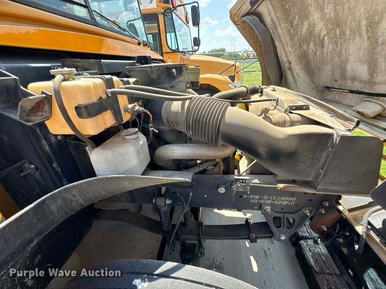 image for item DU9357 2005 Blue Bird Vision school bus