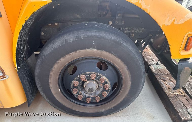 image for item DU9357 2005 Blue Bird Vision school bus