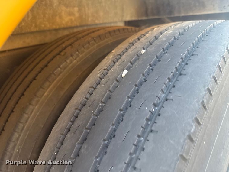 image for item DU9357 2005 Blue Bird Vision school bus