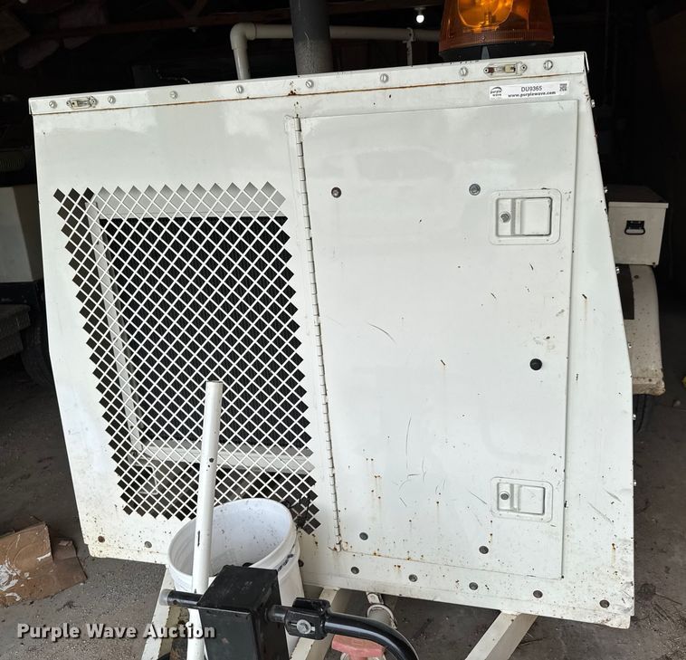 image for item DU9365 2002 Sewer Equipment Co. 747-FR2000 sewer jetter trailer