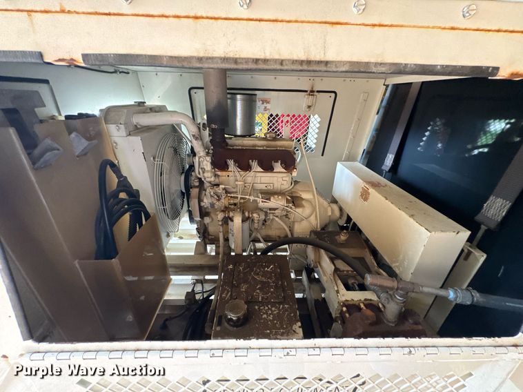 image for item DU9365 2002 Sewer Equipment Co. 747-FR2000 sewer jetter trailer