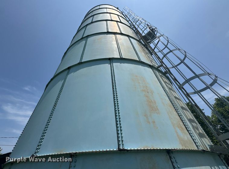 image for item DU9366 Water tower